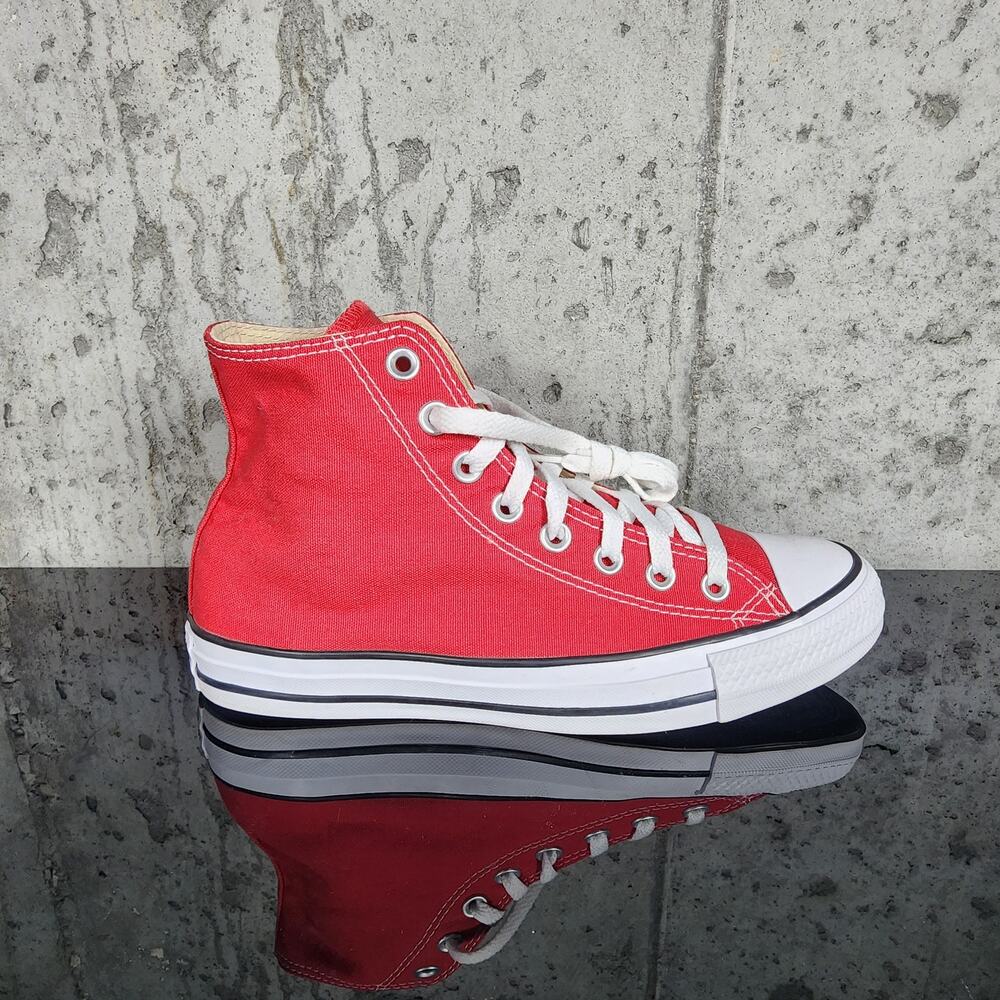Converse Chuck Taylor All Star High Top Women's Size 8.5 Red Sneakers Shoes